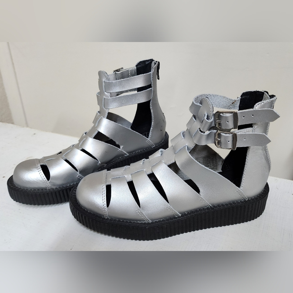 T.U.K. Silver Gladiator Creeper Shoes. Size 7 women's.
